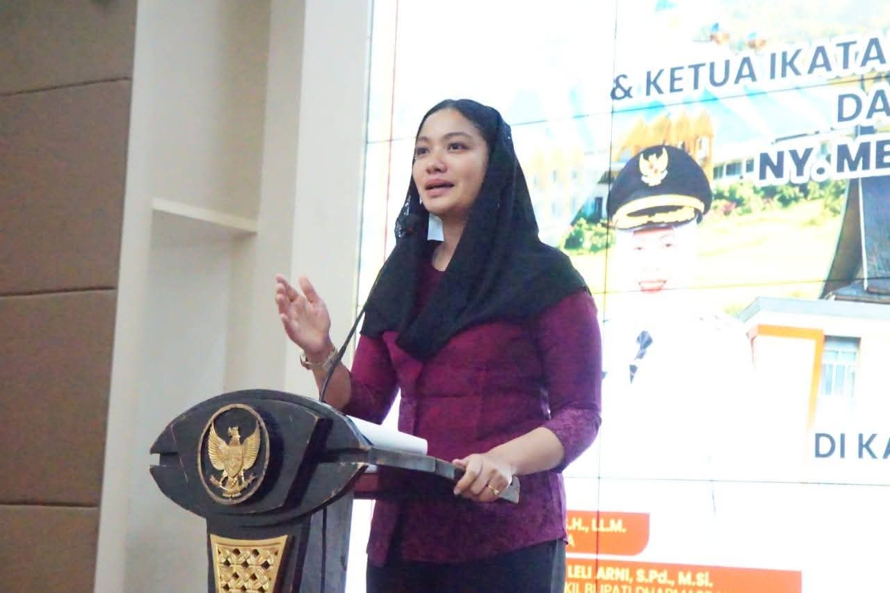 Bupati Dharmasraya, Annisa Suci Ramadhani, SH, LL. M.